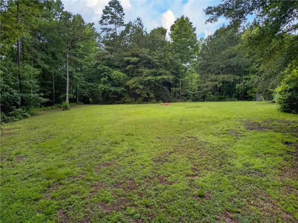 16 Garrett Avenue Bremen, GA 30110