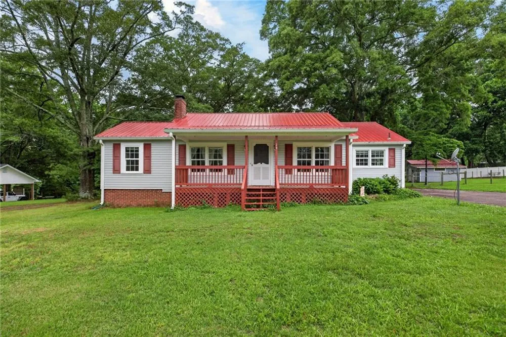 16 Garrett Avenue Bremen, GA 30110