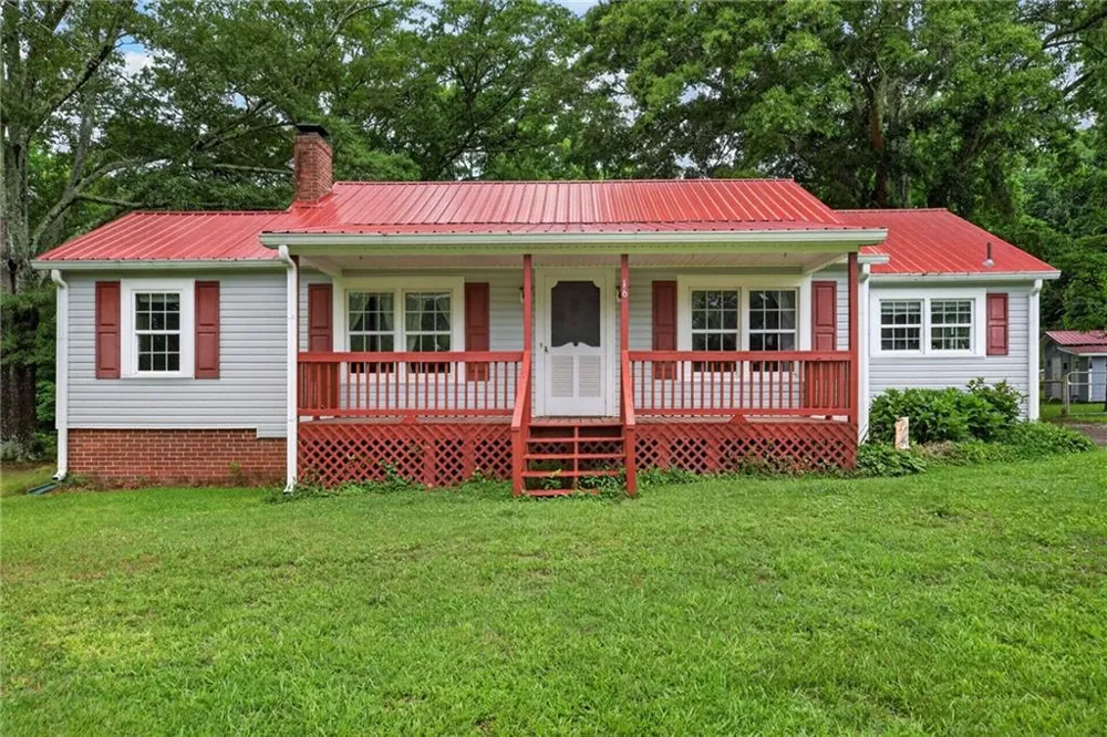 16 Garrett Avenue Bremen, GA 30110