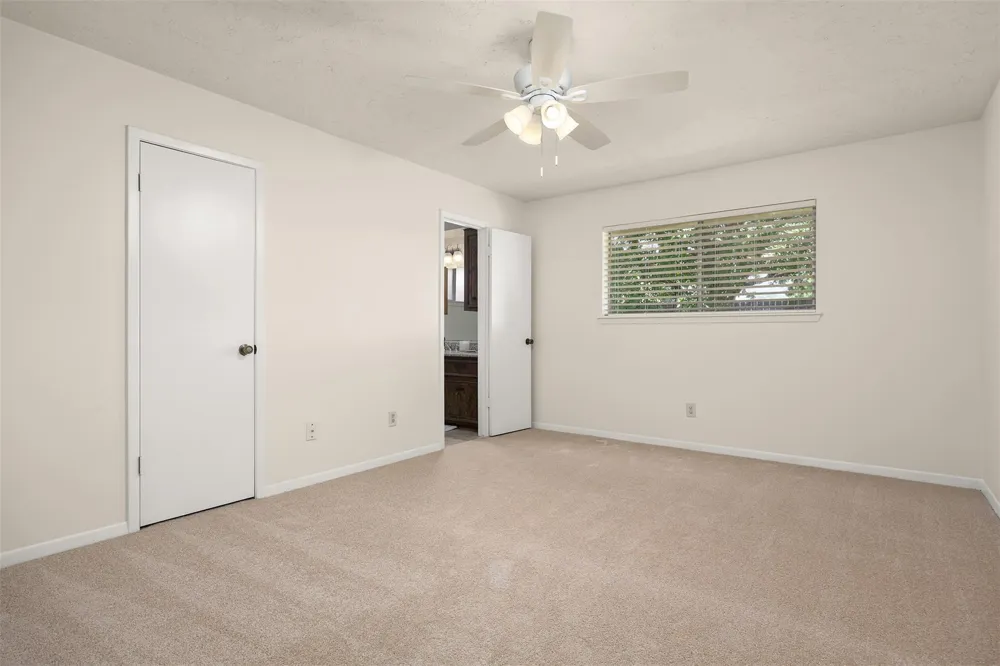 1009 Amy Drive Deer Park, TX 77536