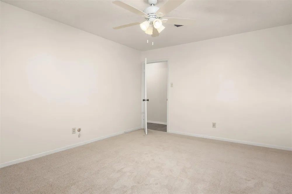 1009 Amy Drive Deer Park, TX 77536
