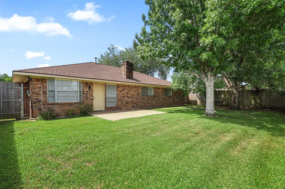 1009 Amy Drive Deer Park, TX 77536