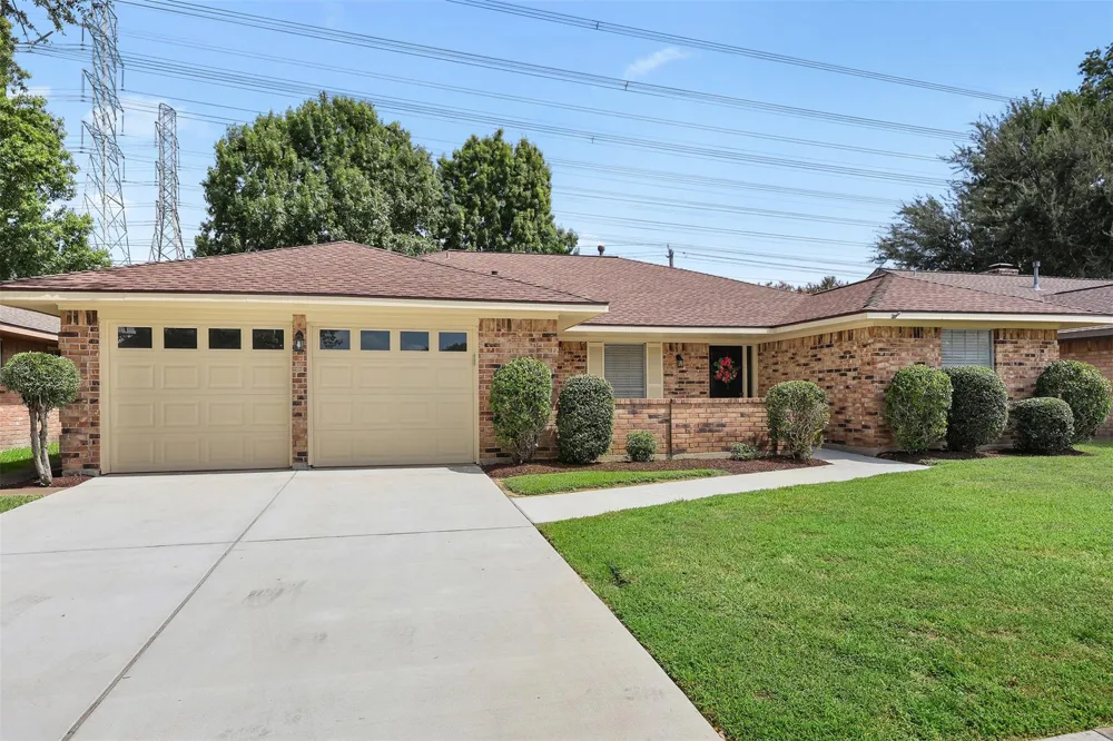 1009 Amy Drive Deer Park, TX 77536