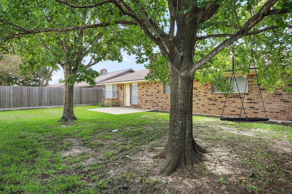 1009 Amy Drive Deer Park, TX 77536