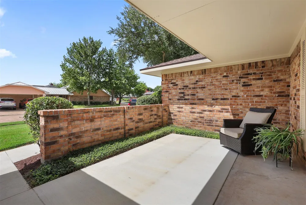 1009 Amy Drive Deer Park, TX 77536