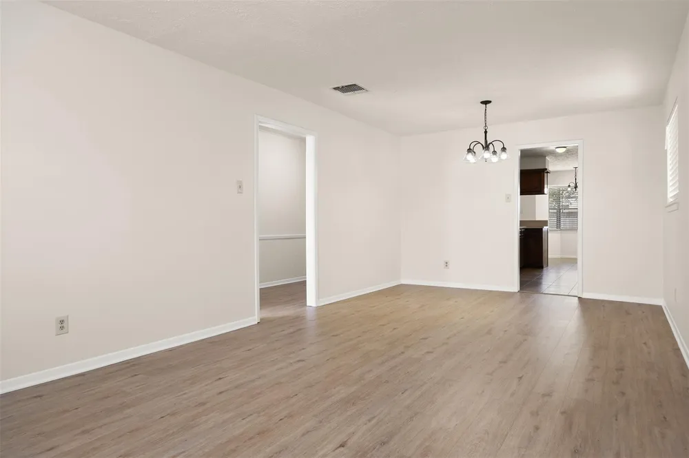1009 Amy Drive Deer Park, TX 77536