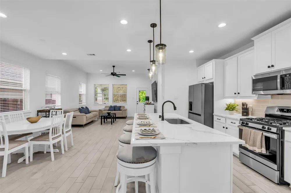 426 Glacier Pass Montgomery, TX 77316
