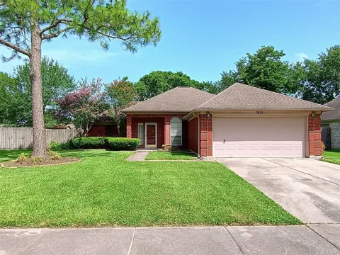 3821 Pin Oak Drive
