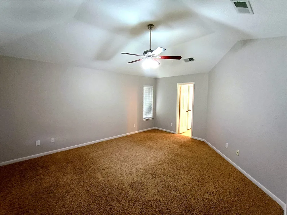 3821 Pin Oak Drive Pearland, TX 77581