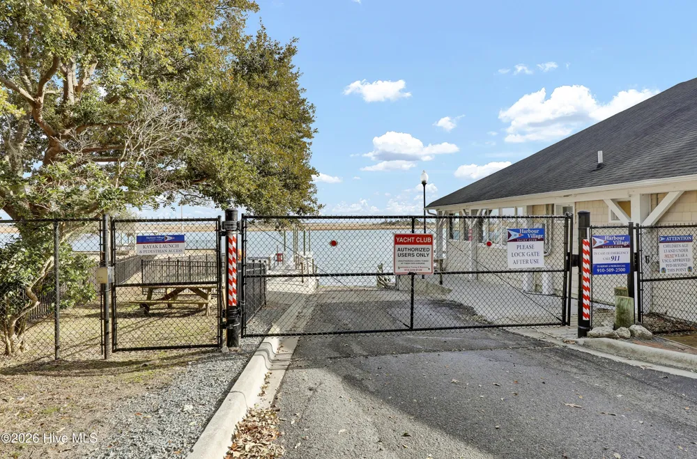 600 Cordgrass Road Hampstead, NC 28443