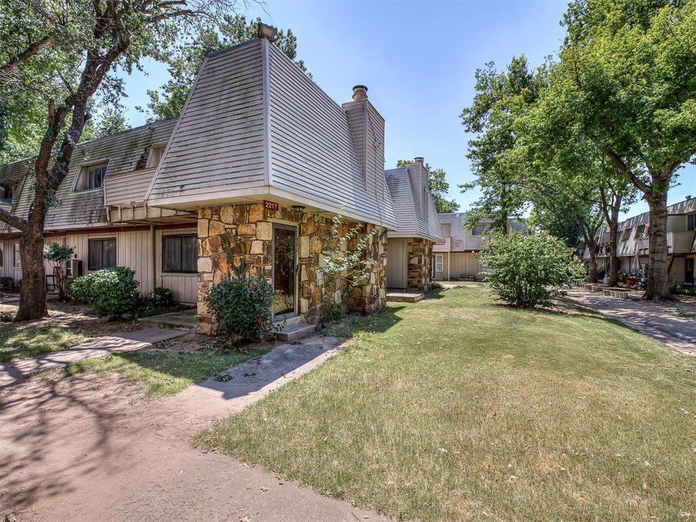 2217 E 67th Street S #1502 Tulsa, OK 74136