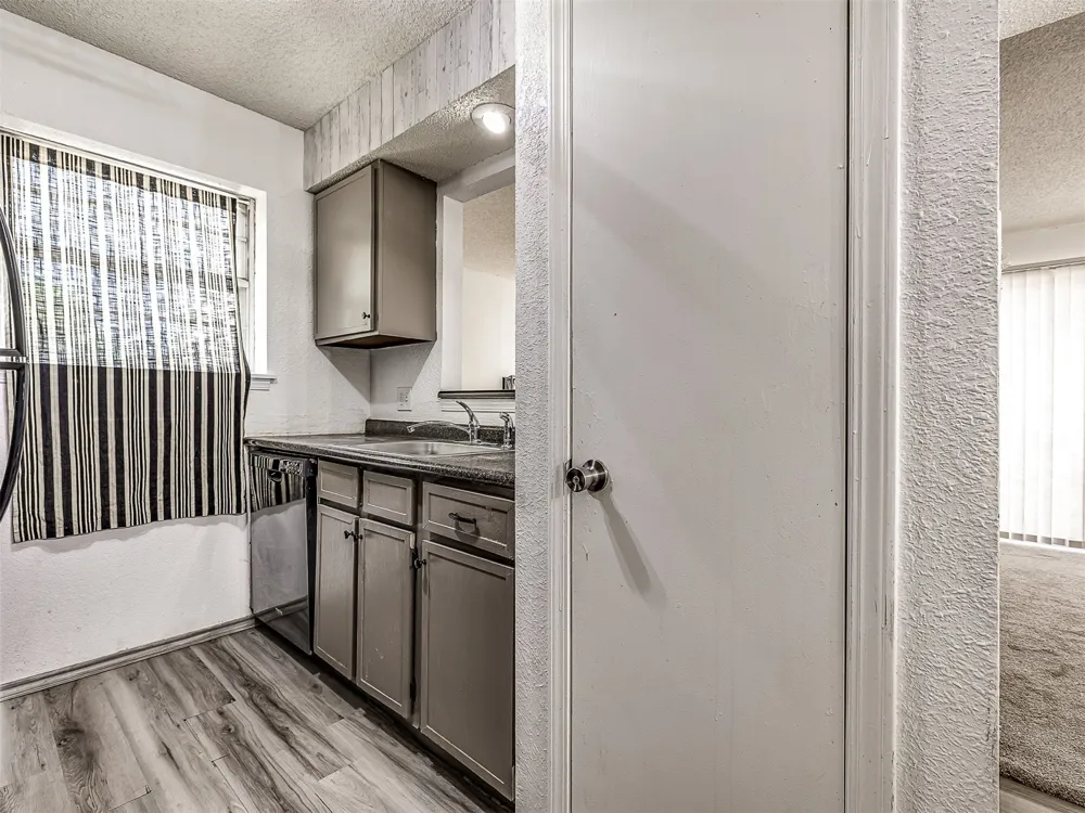 2217 E 67th Street S #1502 Tulsa, OK 74136