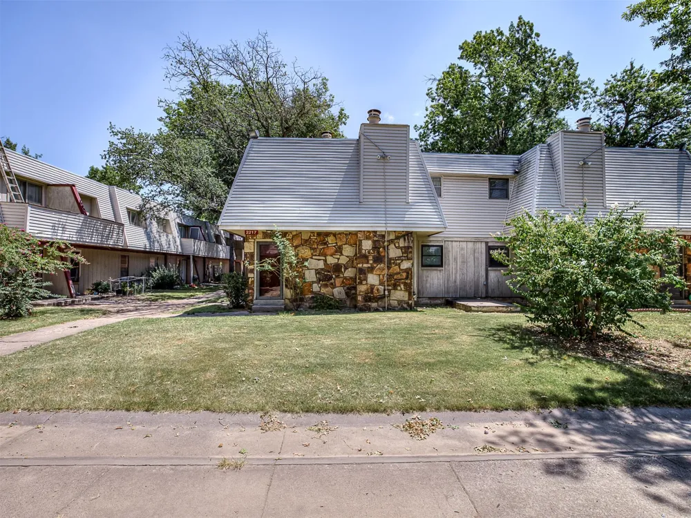 2217 E 67th Street S #1502 Tulsa, OK 74136