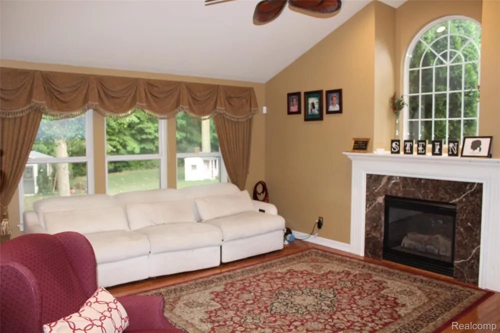 5311 Sandalwood Court Grand Blanc Charter Township, MI 48439