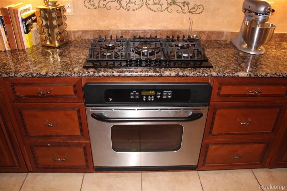 5311 Sandalwood Court Grand Blanc Charter Township, MI 48439