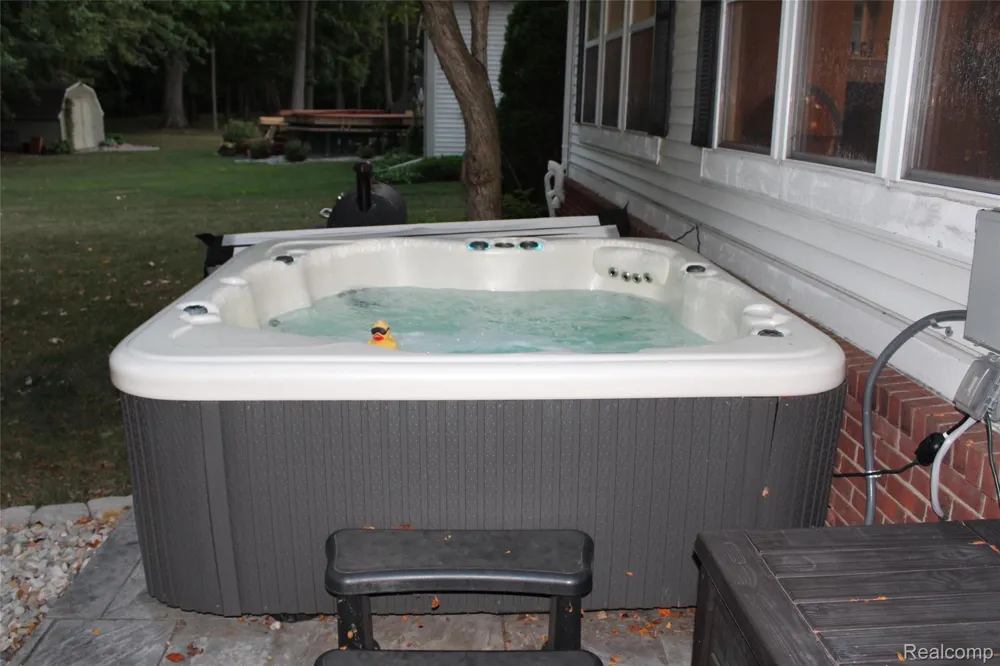 5311 Sandalwood Court Grand Blanc Charter Township, MI 48439
