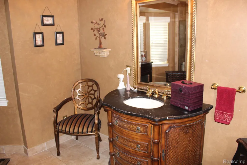 5311 Sandalwood Court Grand Blanc Charter Township, MI 48439