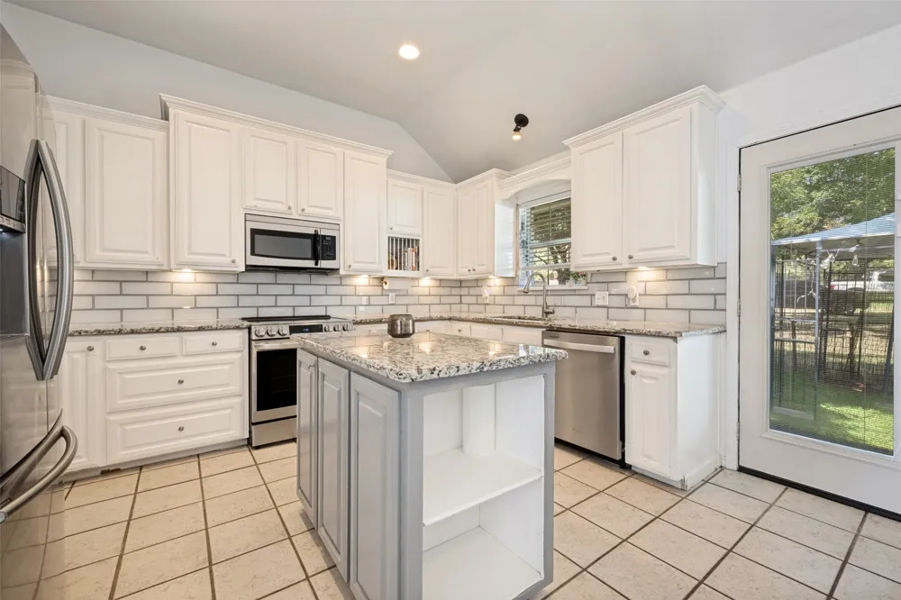732 Charyl Lynn Drive Argyle, TX 76226