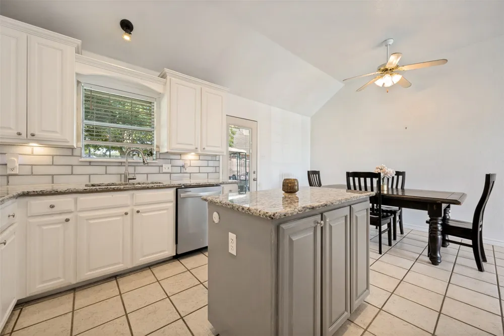 732 Charyl Lynn Drive Argyle, TX 76226