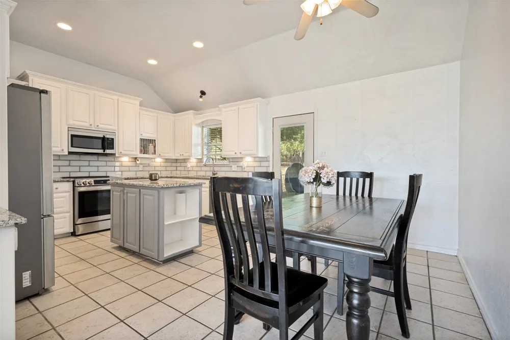 732 Charyl Lynn Drive Argyle, TX 76226