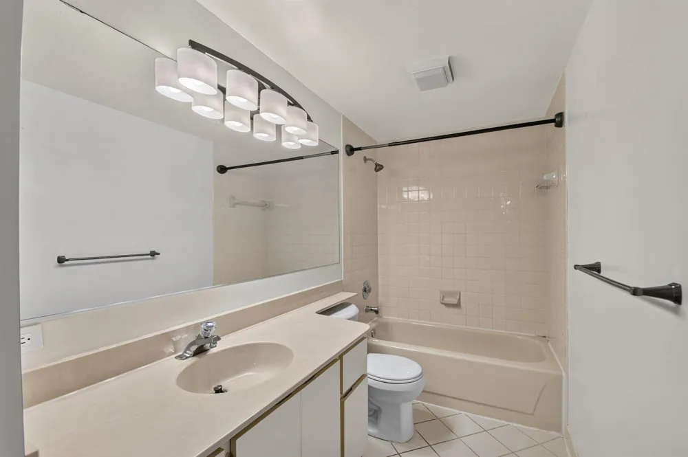 503 BUTTONWOOD LANE Boynton Beach, FL 33436
