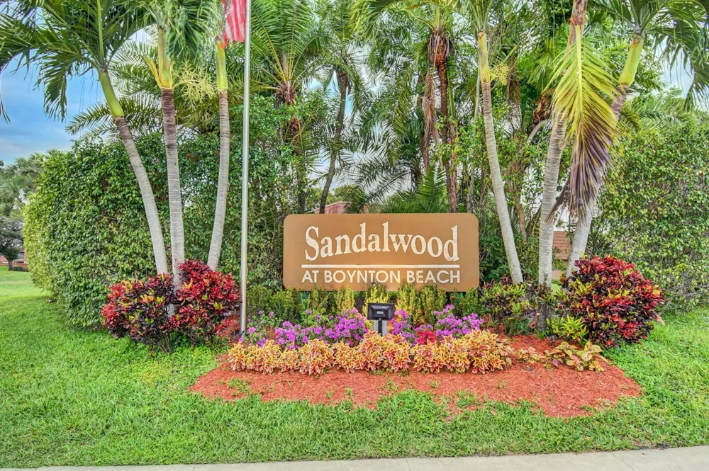503 BUTTONWOOD LANE Boynton Beach, FL 33436