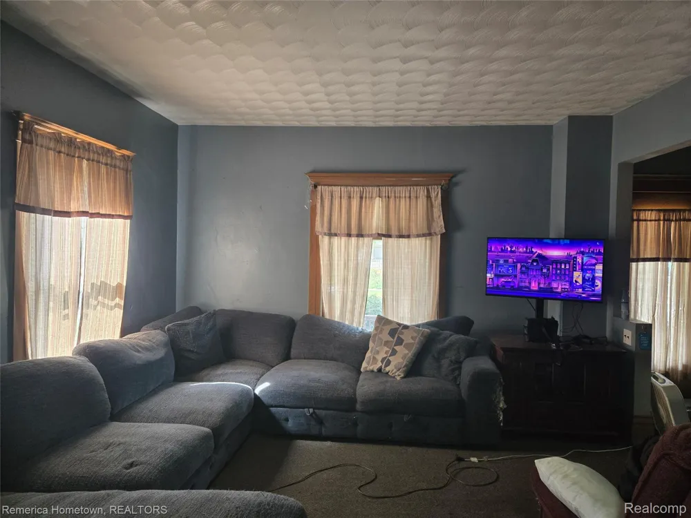 431 W Walnut Street Kalamazoo City, MI 49007