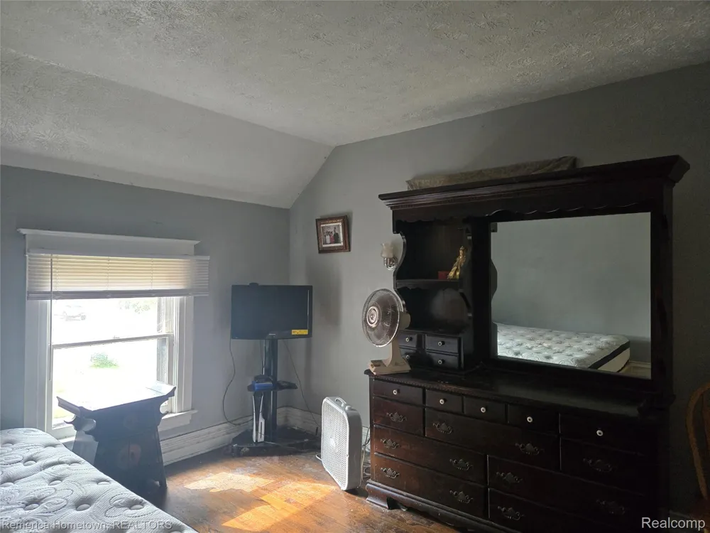 431 W Walnut Street Kalamazoo City, MI 49007