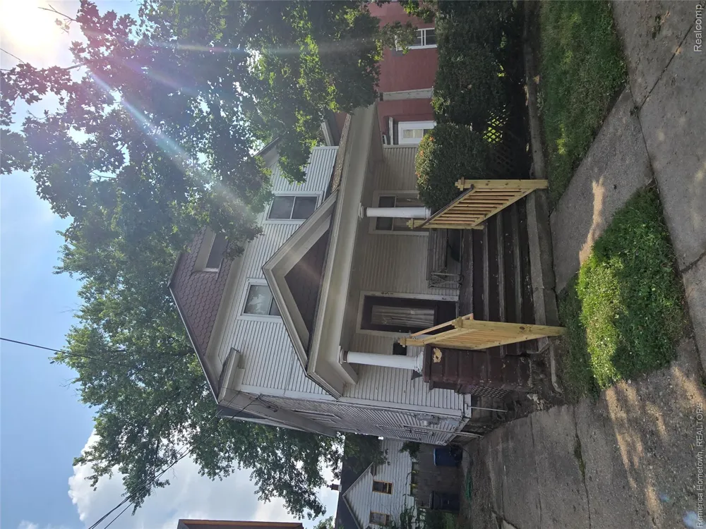 431 W Walnut Street Kalamazoo City, MI 49007