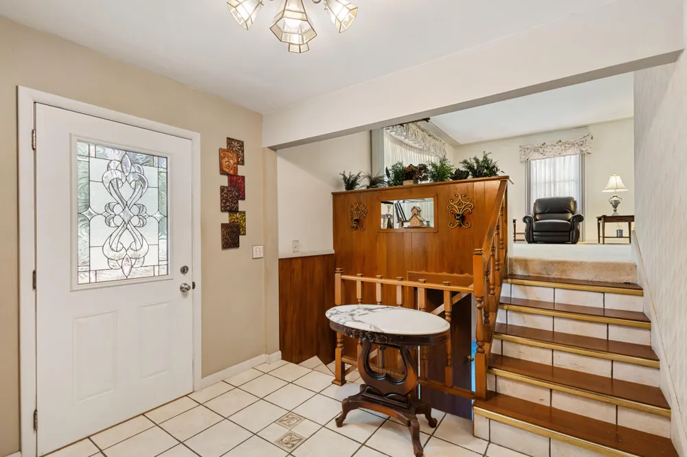 10426 Douglas Avenue Plainwell, MI 49080