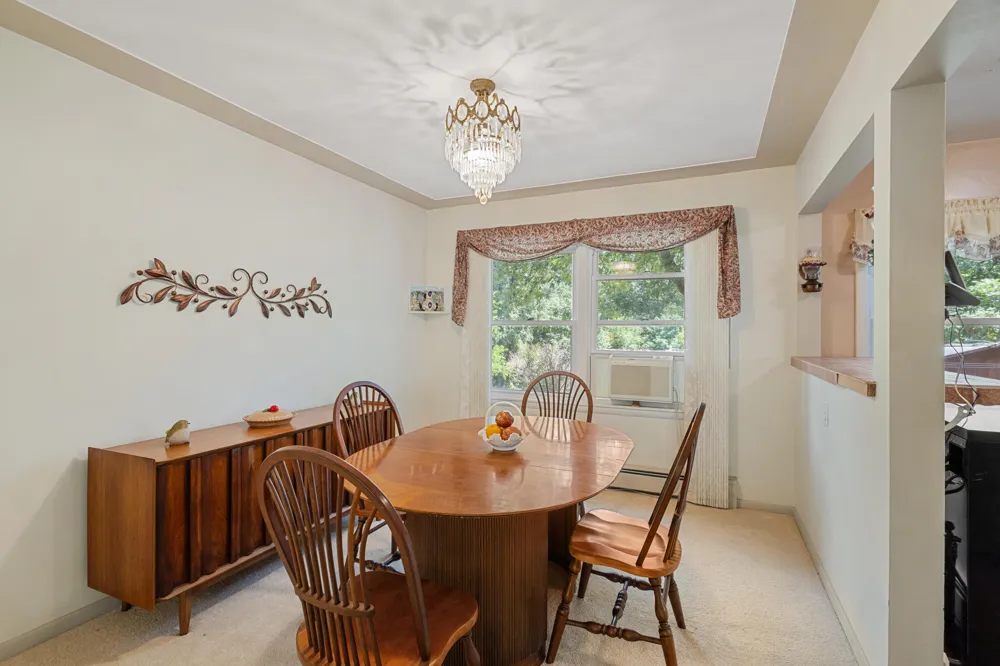 10426 Douglas Avenue Plainwell, MI 49080