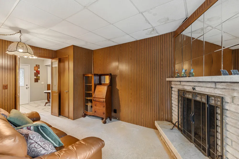 10426 Douglas Avenue Plainwell, MI 49080
