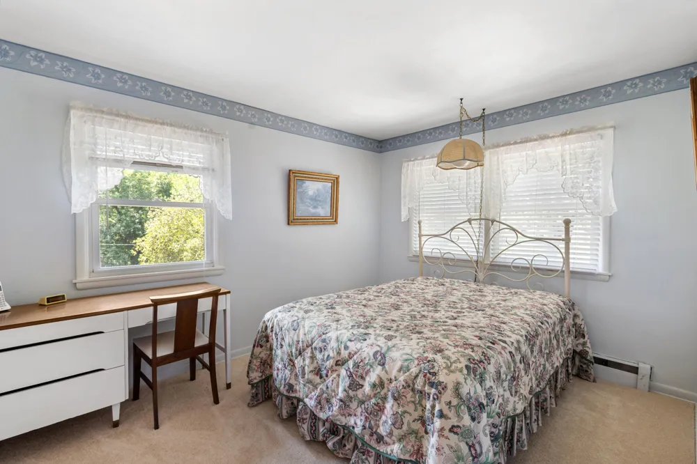 10426 Douglas Avenue Plainwell, MI 49080