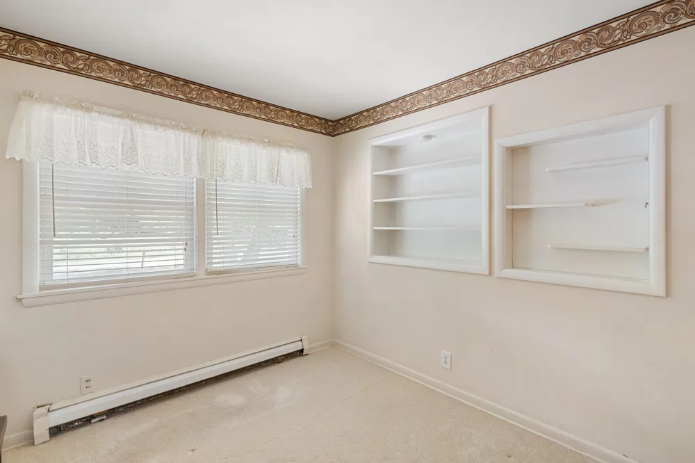 10426 Douglas Avenue Plainwell, MI 49080