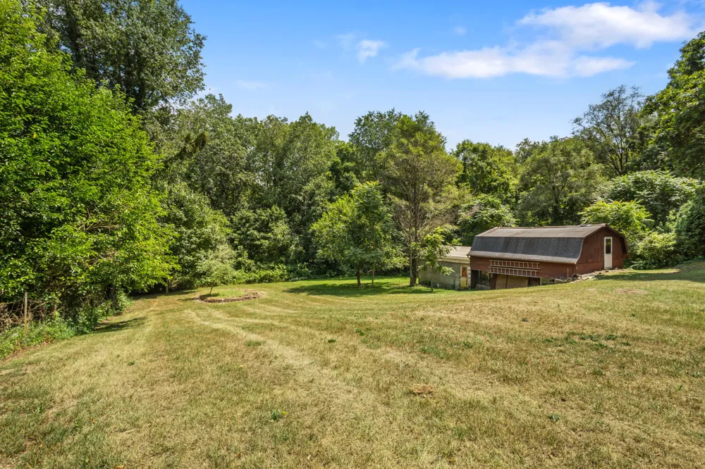 10426 Douglas Avenue Plainwell, MI 49080