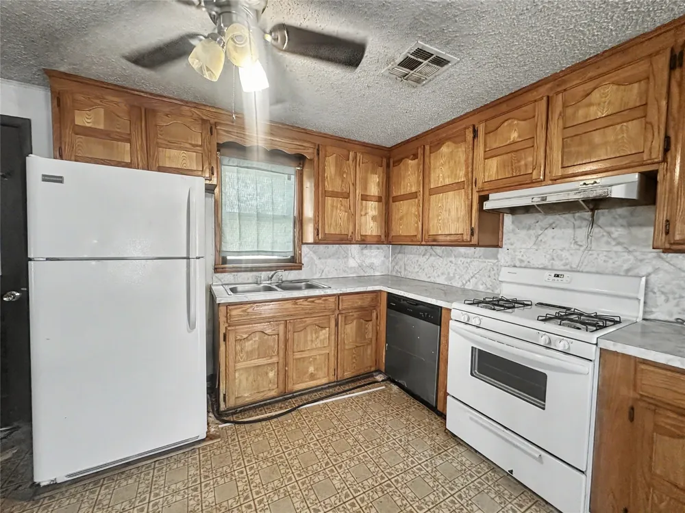 848 W Keetoowah Street Tahlequah, OK 74464