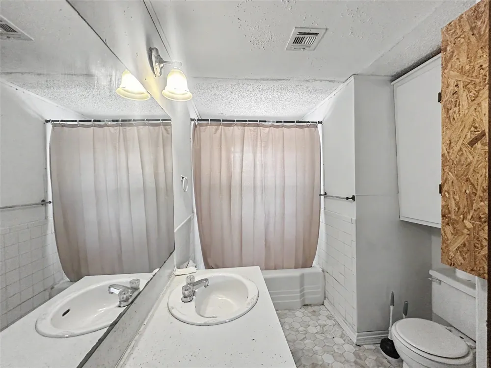 848 W Keetoowah Street Tahlequah, OK 74464