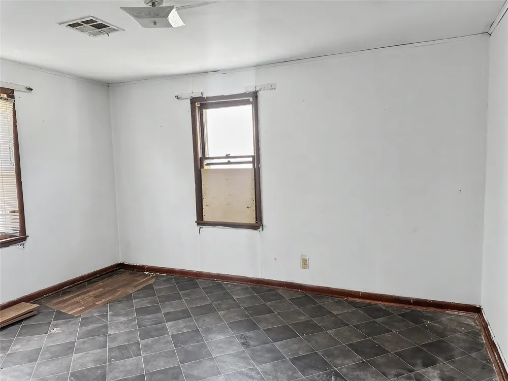 848 W Keetoowah Street Tahlequah, OK 74464