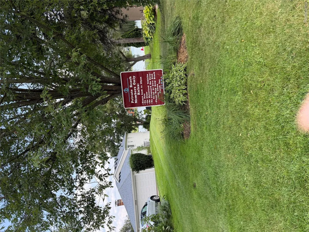 1580 CARTHAGE Commerce Charter Township, MI 48382