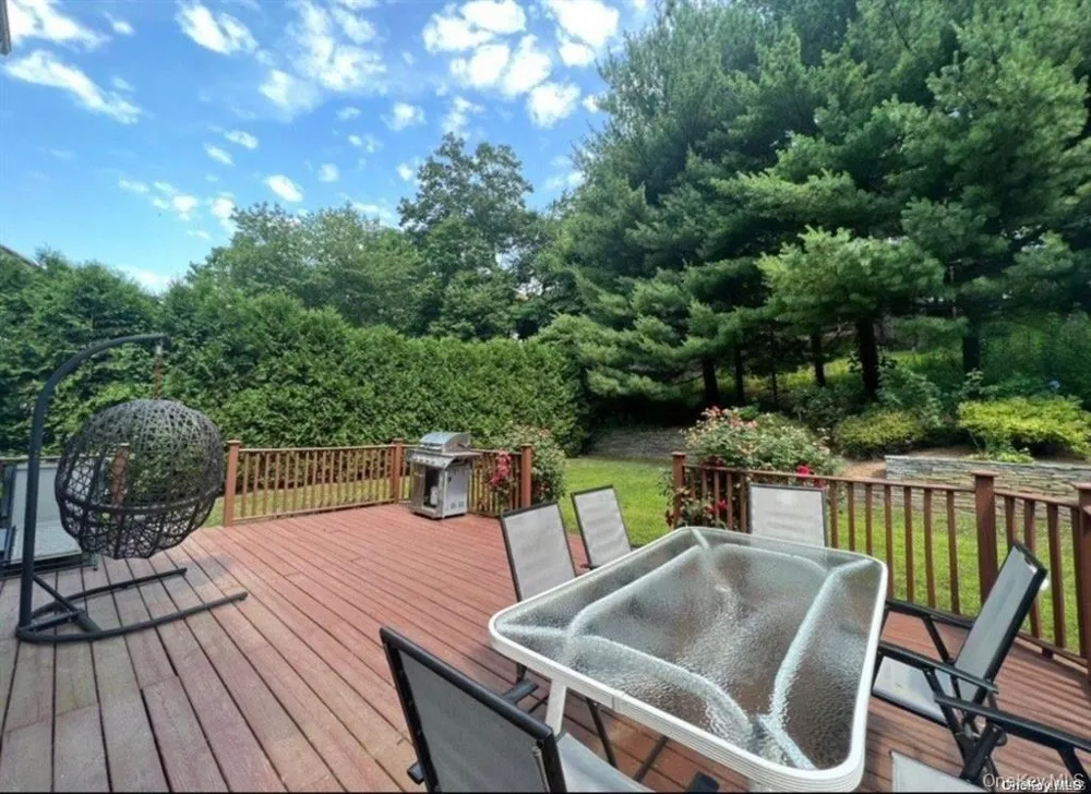 73 Abbott Drive Halesite, NY 11743
