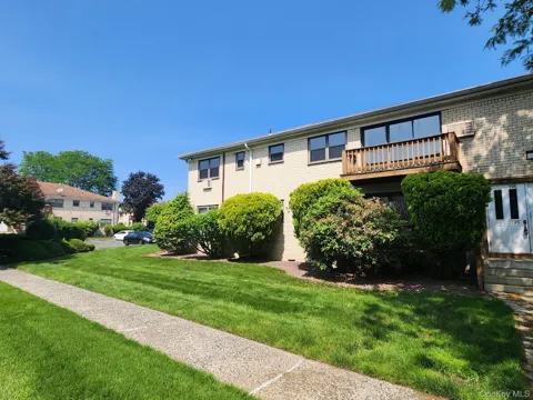 196 Sneden Place #196