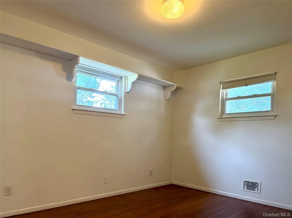 40 Crescent View Rock Hill, NY 12775