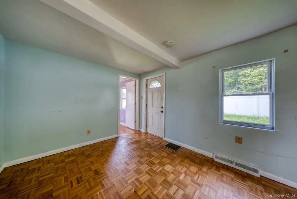 14 Airport Road Middletown, NY 10940