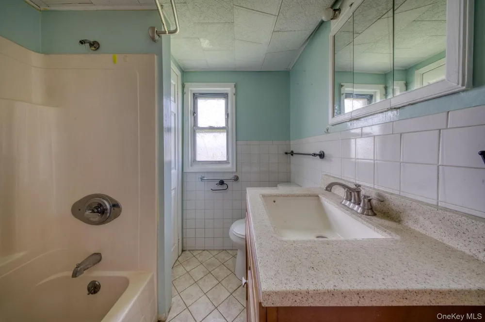 14 Airport Road Middletown, NY 10940