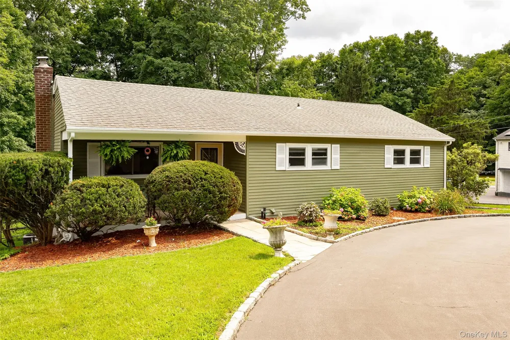 61 Ganung Drive Ossining, NY 10562