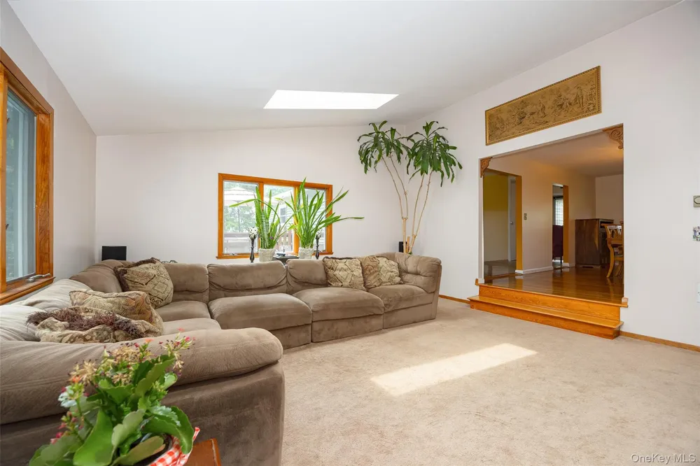61 Ganung Drive Ossining, NY 10562