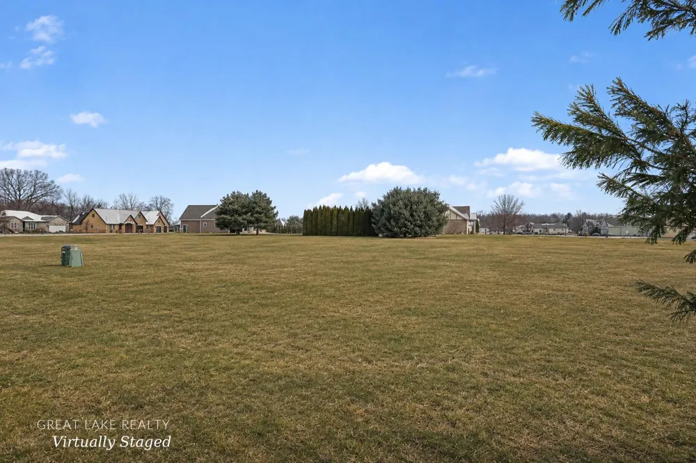 573 Wittenberg Path St. Joseph, MI 49085
