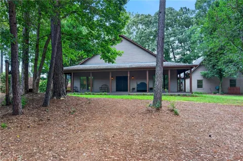 1369 Mobley Bridge Road