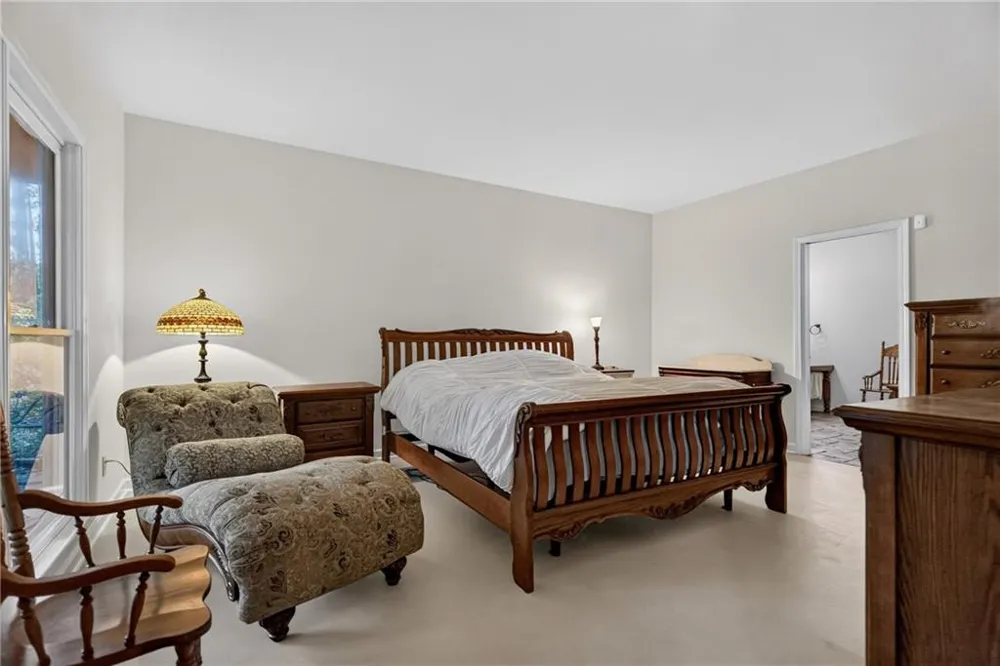1369 Mobley Bridge Road Hogansville, GA 30230