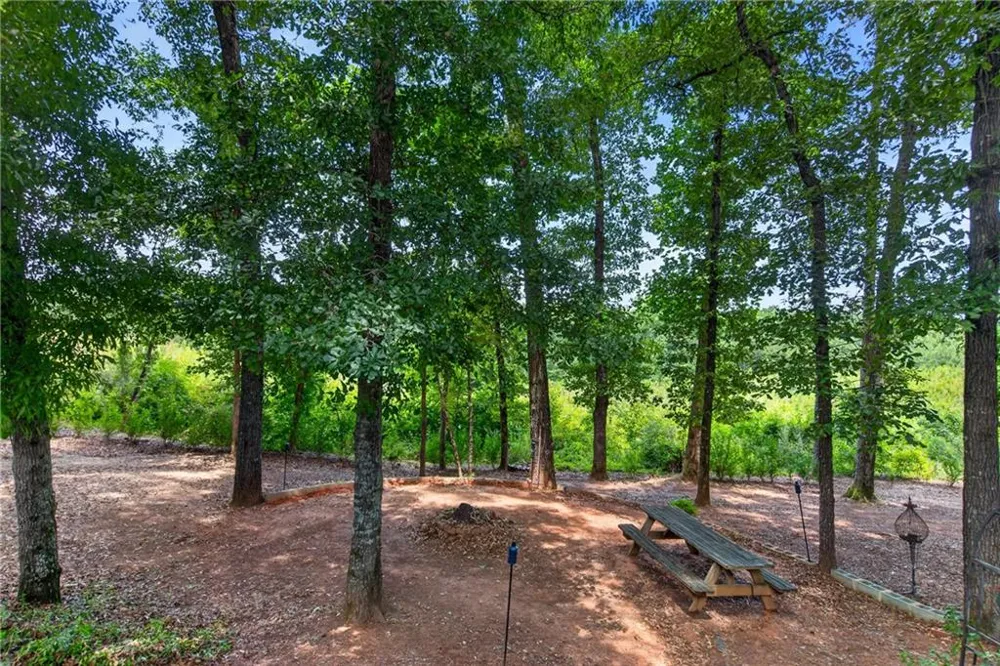 1369 Mobley Bridge Road Hogansville, GA 30230